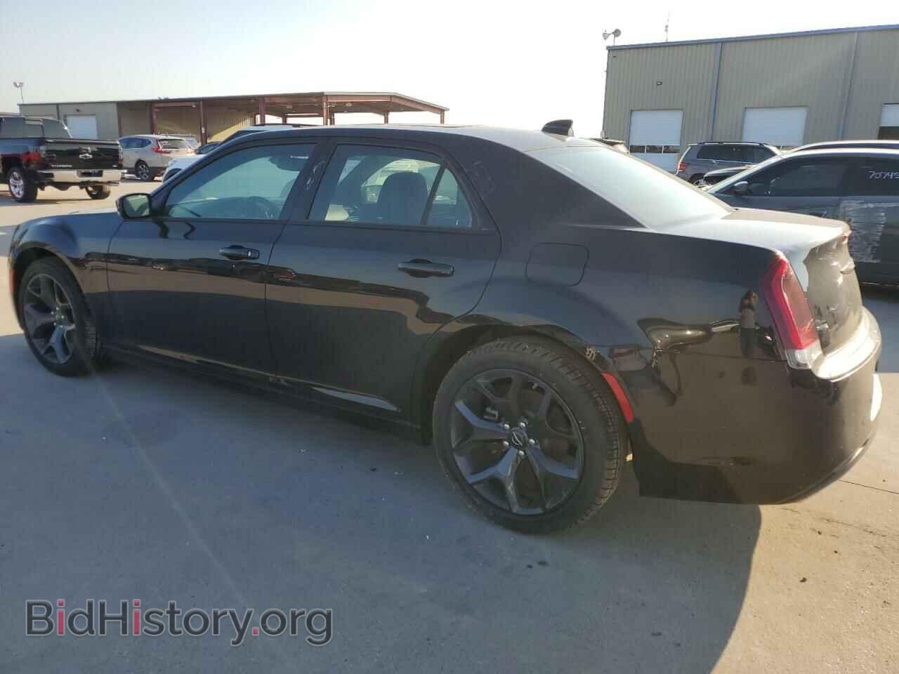 2023 CHRYSLER 300 - VIN: 2C3CCABG1PH677380 - Фото 2