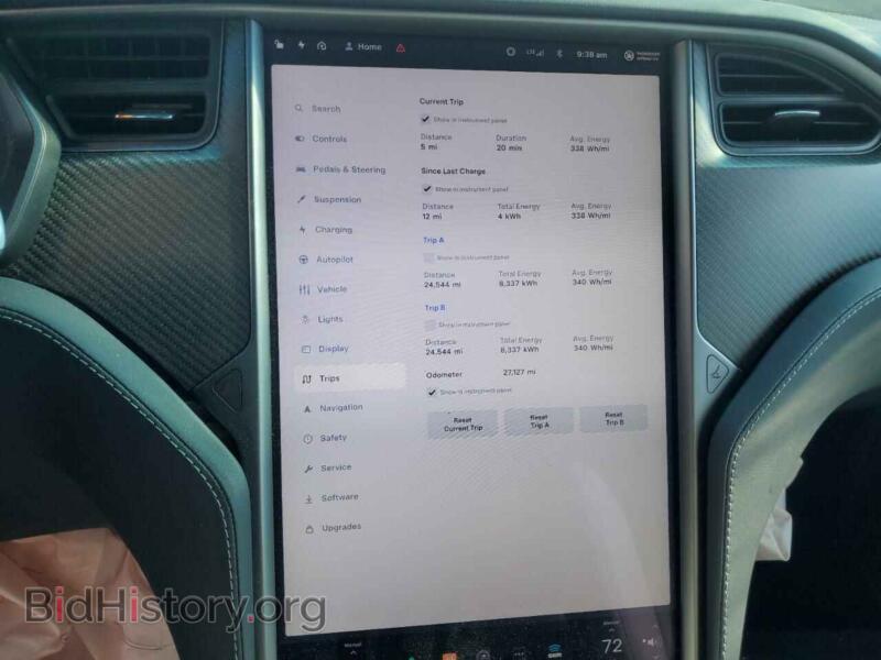 2020 Tesla MODEL X (VIN 5YJXCAE42LF236114) — photo 9 of 13