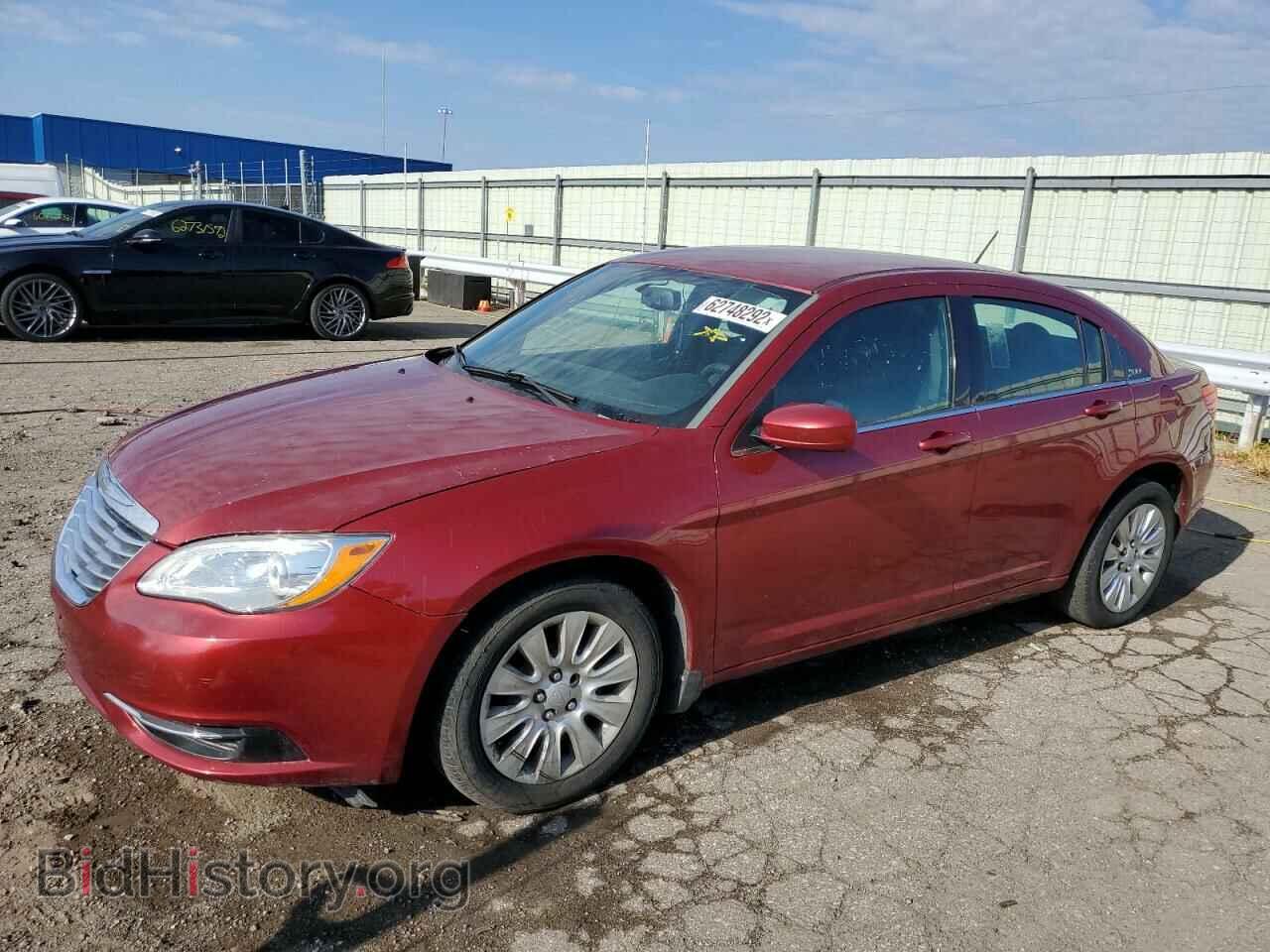2013 CHRYSLER 200 - VIN: 1C3CCBAG6DN723344 - Фото 2
