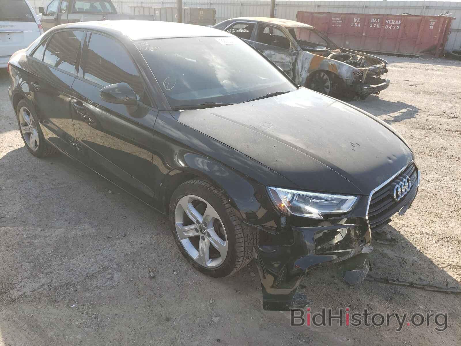 Photo WAUAUGFFXH1042904 - AUDI A3 2017