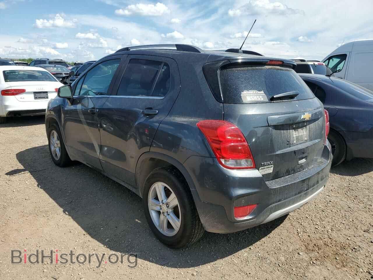 2017 CHEVROLET TRAX - VIN: 3GNCJLSB5HL285715 - Фото 2