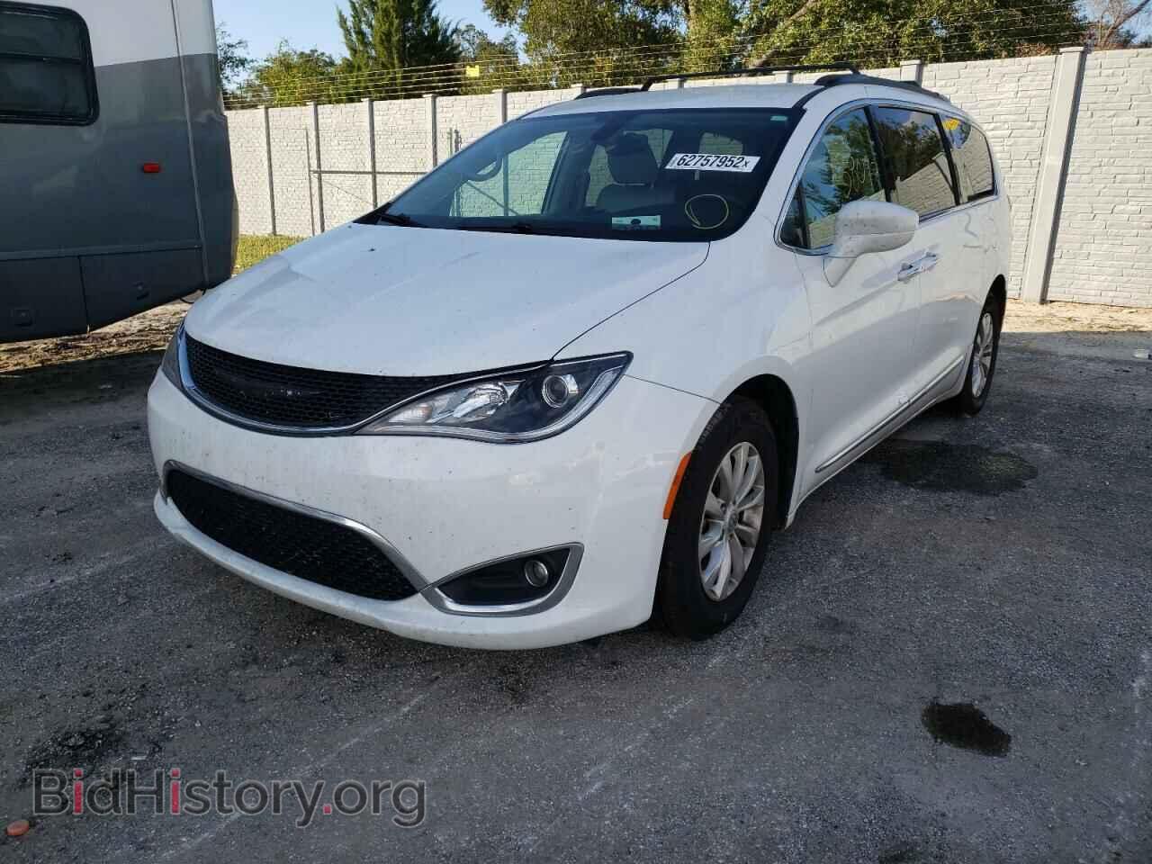 2017 CHRYSLER PACIFICA - VIN: 2C4RC1BG7HR621056 - Photo 2