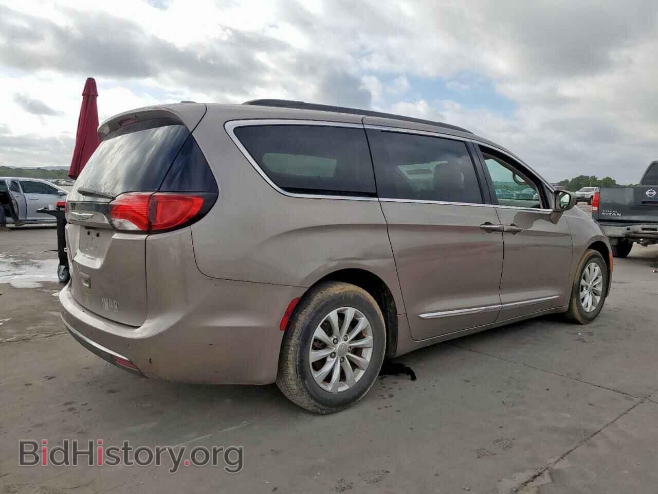 2017 CHRYSLER PACIFICA - VIN: 2C4RC1BGXHR695250 - Фото 3