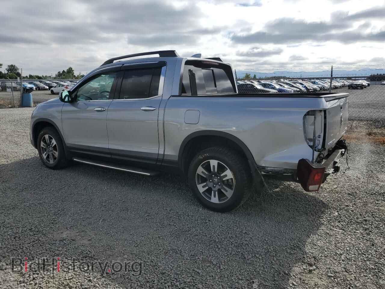 2019 HONDA RIDGELINE - VIN: 5FPYK3F75KB015995 - Фото 2