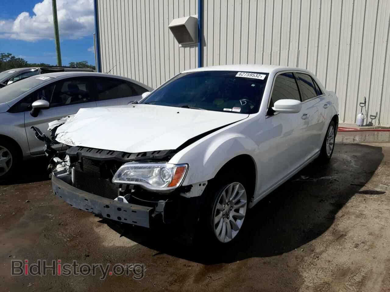 2014 CHRYSLER 300 - VIN: 2C3CCAAGXEH127657 - Фото 2