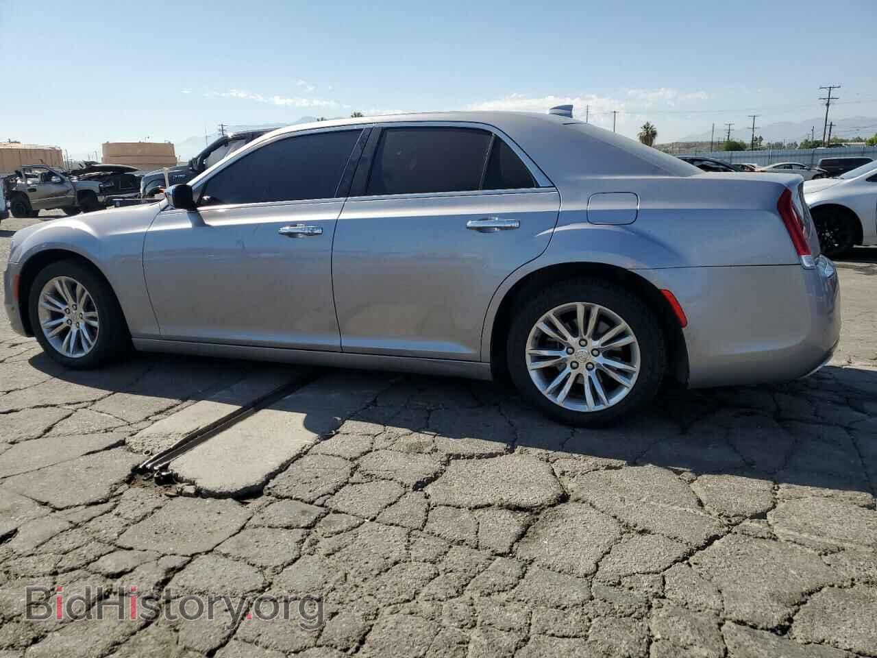 2017 CHRYSLER 300 - VIN: 2C3CCAEG5HH565291 - Фото 2