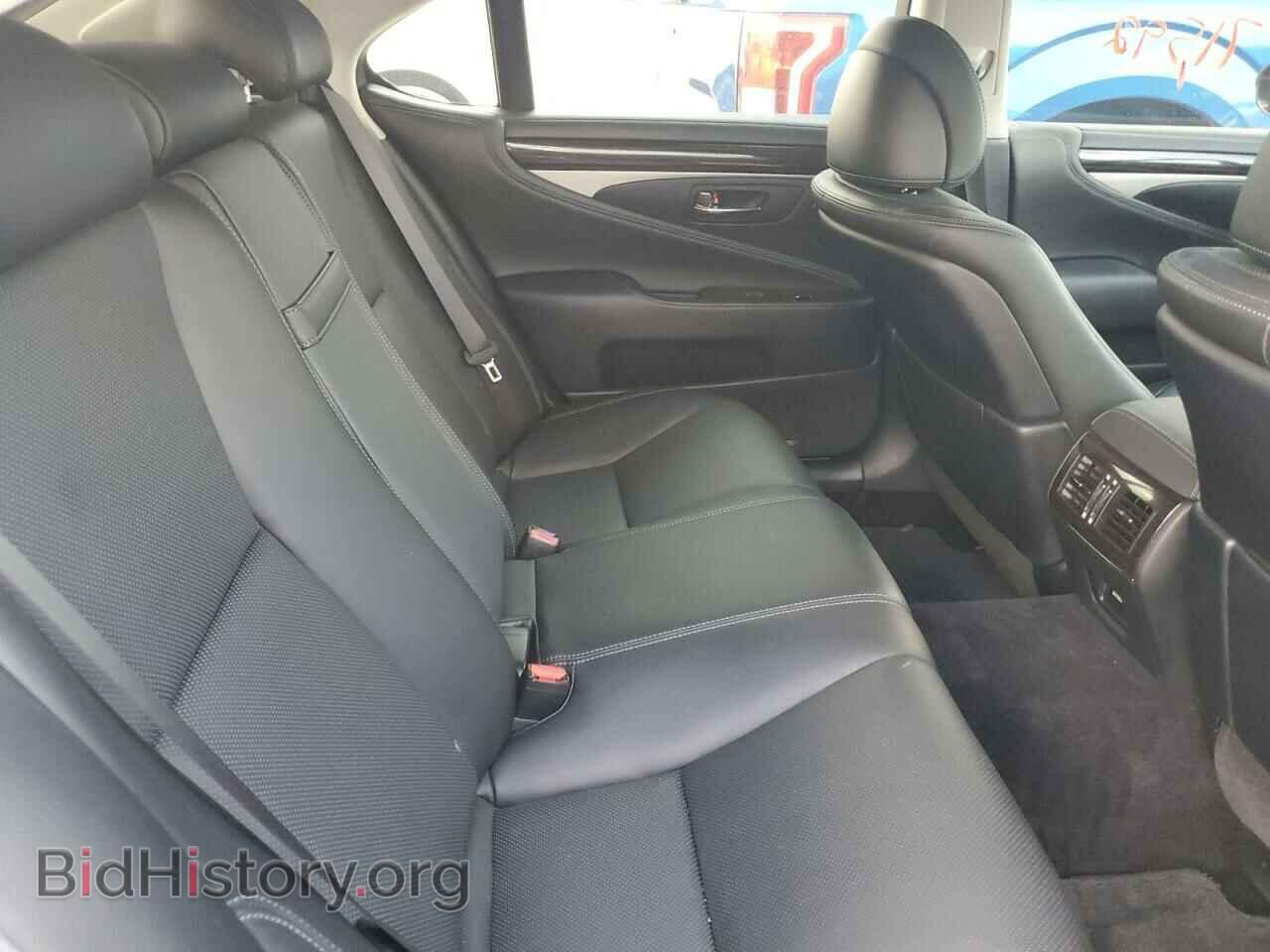 2016 LEXUS LS460 - VIN: JTHBL5EF2G5142517 - Photo 6