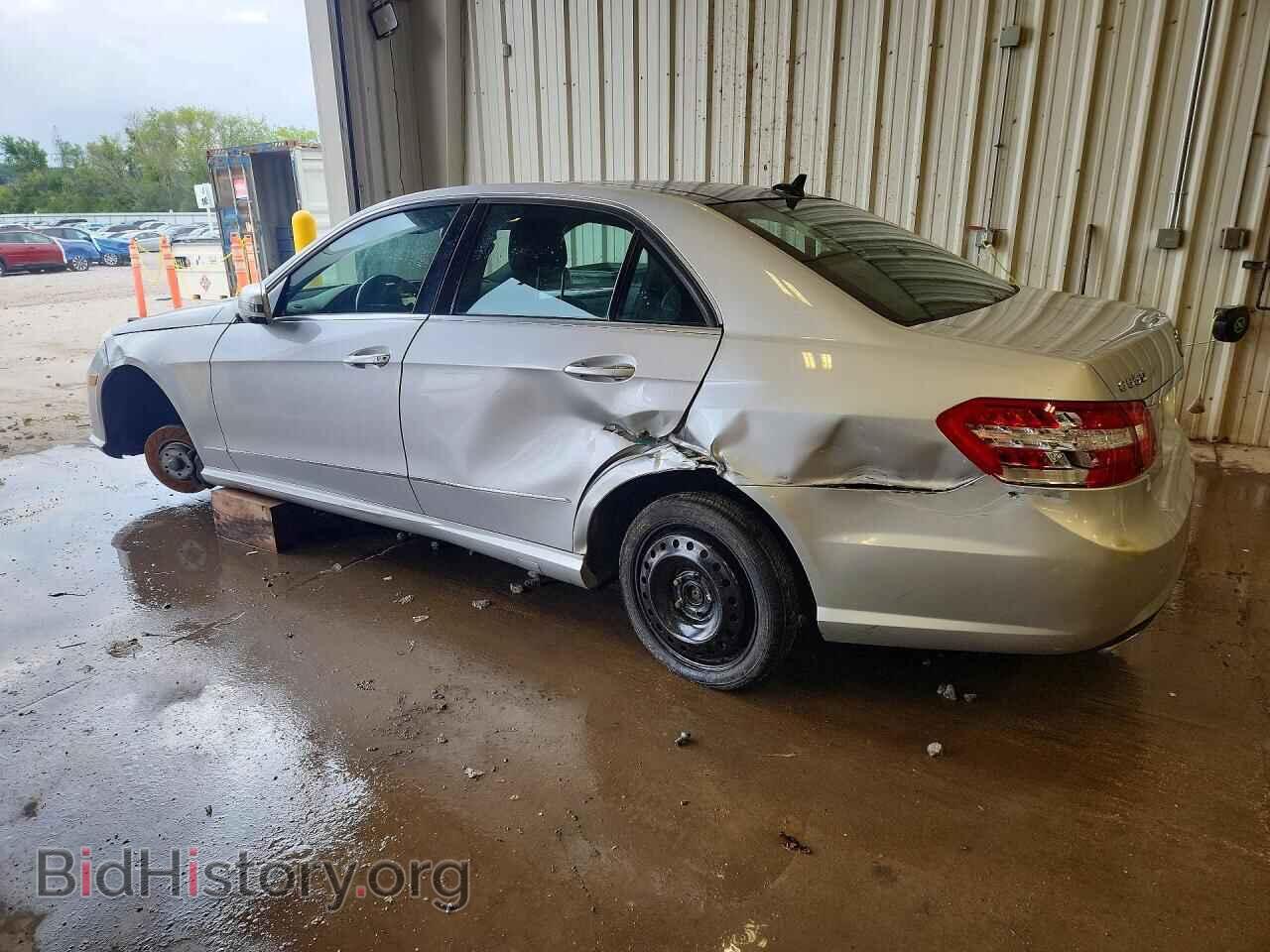 2011 MERCEDES-BENZ E-CLASS - VIN: WDDHF9AB7BA303852 - Photo 2