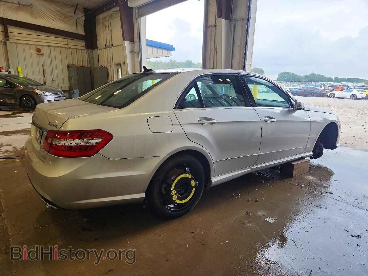 2011 MERCEDES-BENZ E-CLASS - VIN: WDDHF9AB7BA303852 - Photo 3