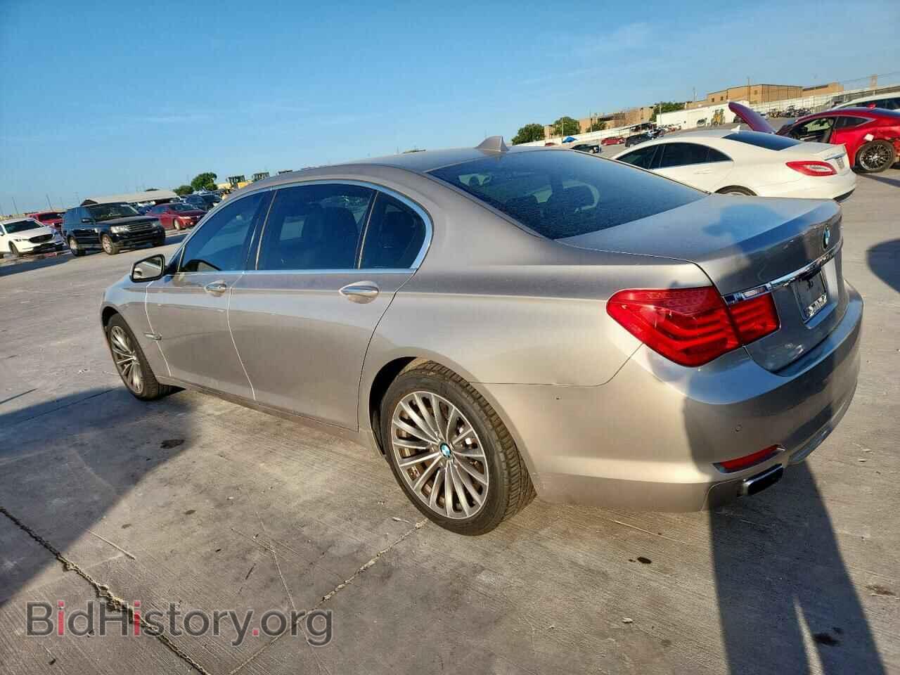 2012 BMW 7 SERIES - VIN: WBAKB4C59CC576610 - Фото 2