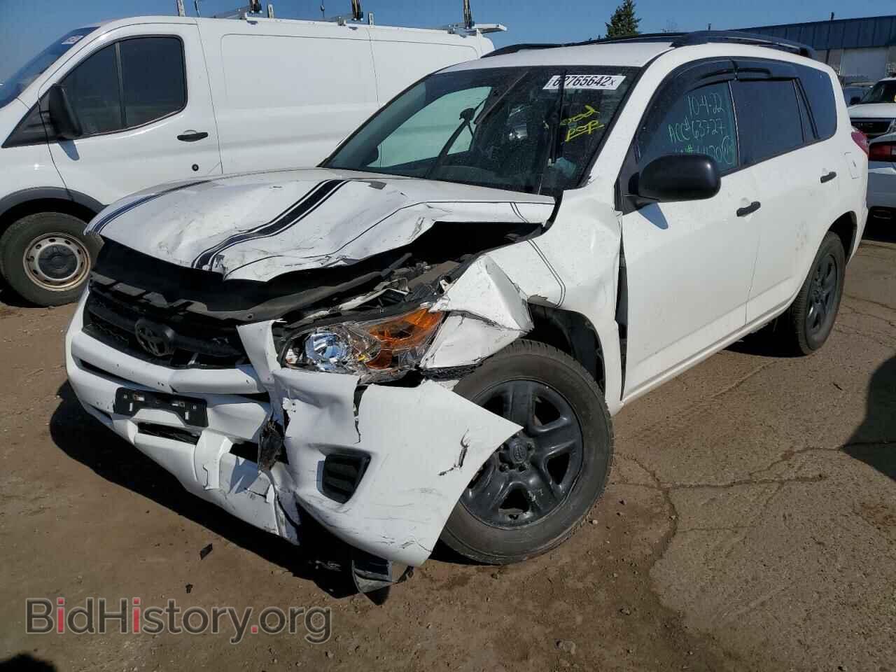 2011 TOYOTA RAV4 - VIN: 2T3BF4DV6BW156420 - Фото 2
