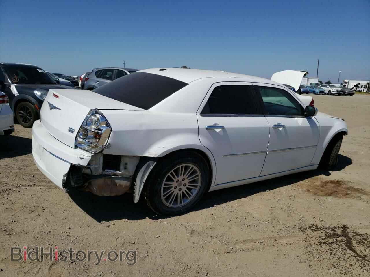 2010 CHRYSLER 300 - VIN: 2C3CA5CV5AH276237 - Фото 3