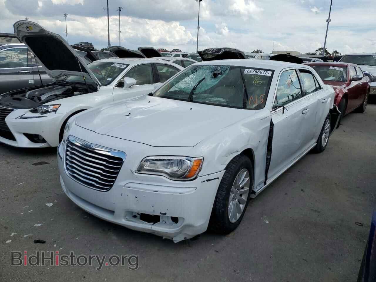 2013 CHRYSLER 300 - VIN: 2C3CCAAG8DH508499 - Фото 2