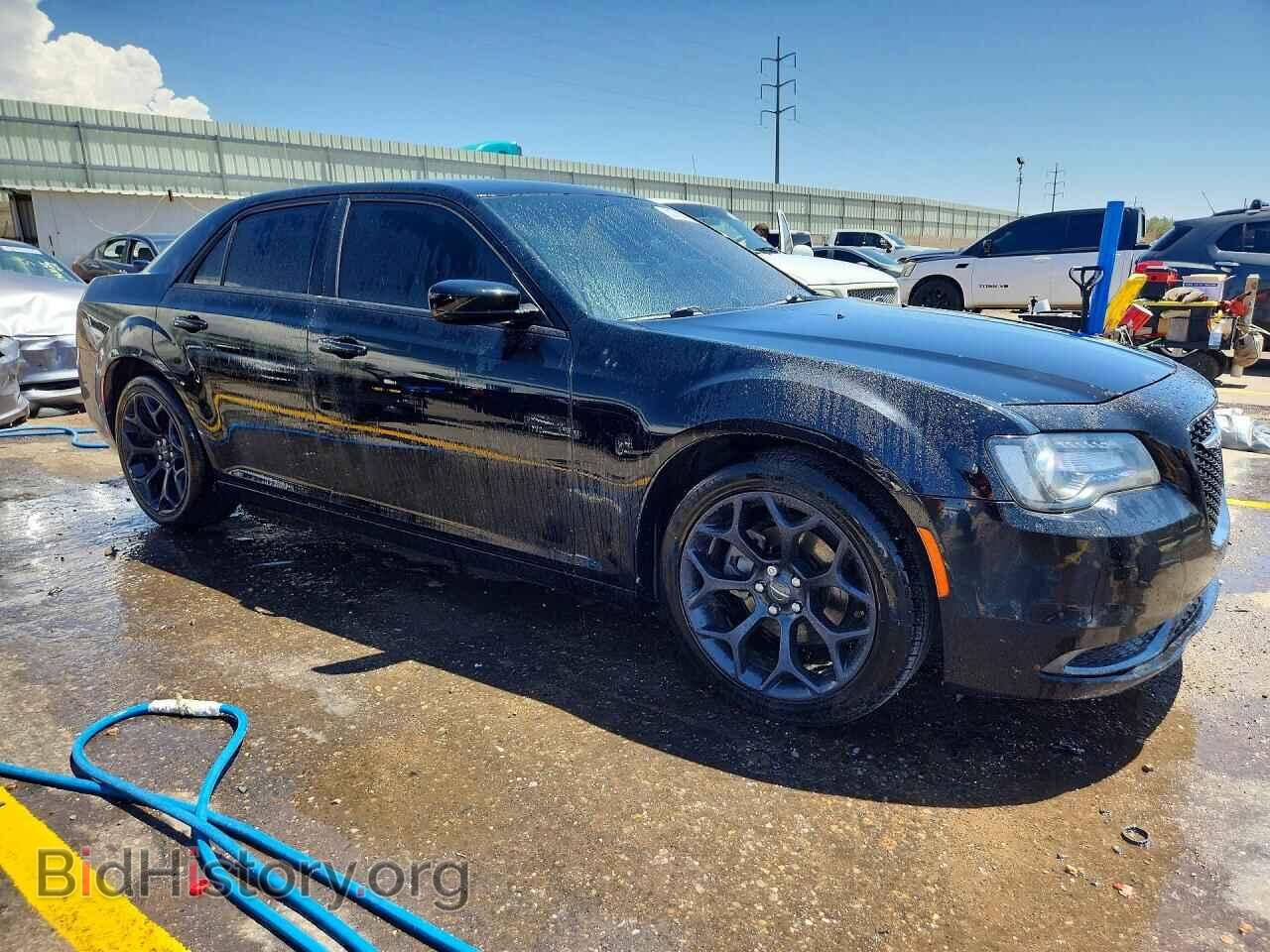 2019 CHRYSLER 300 - VIN: 2C3CCAAG9KH704447 - Фото 4