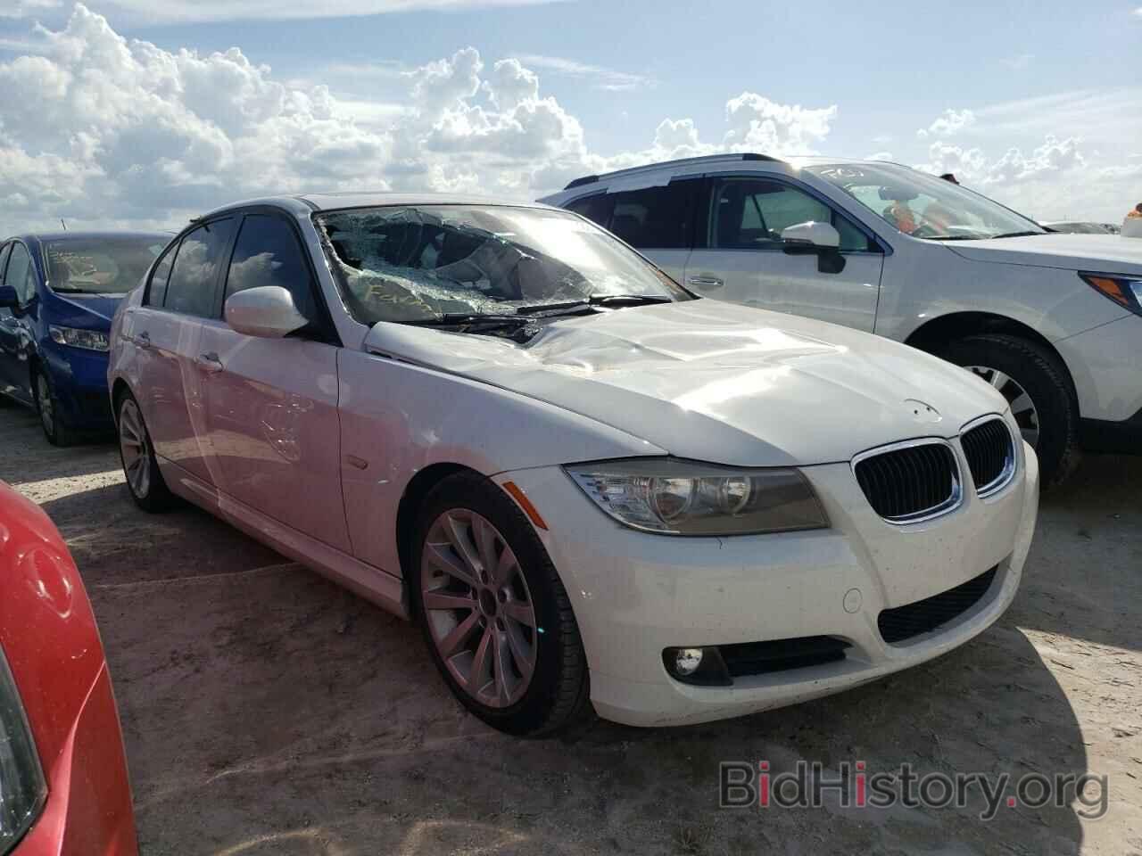 Photo WBAPH7C52BE680767 - BMW 3 SERIES 2011