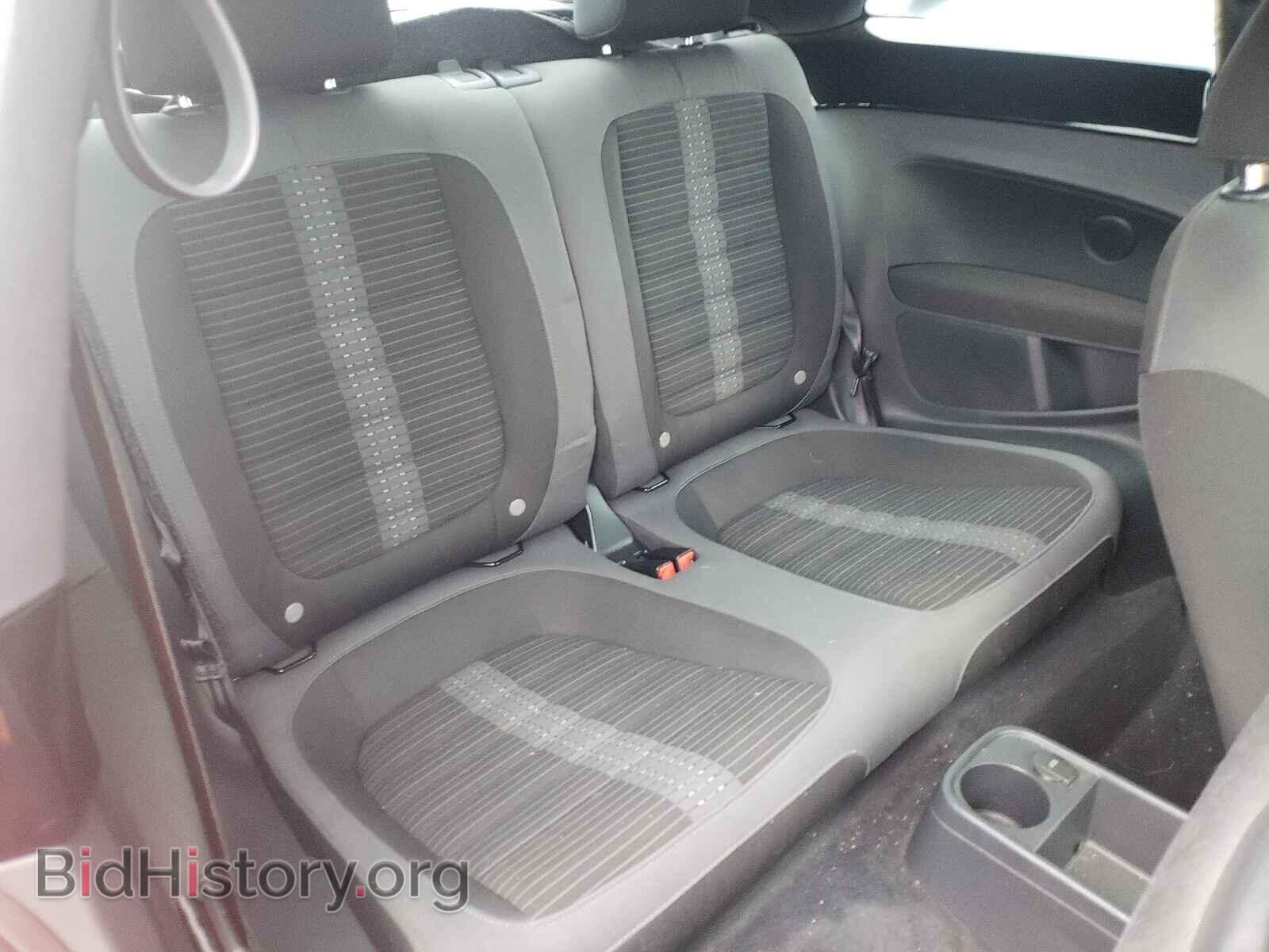 2012 VOLKSWAGEN BEETLE - VIN: 3VW4A7ATXCM634575 - Фото 6