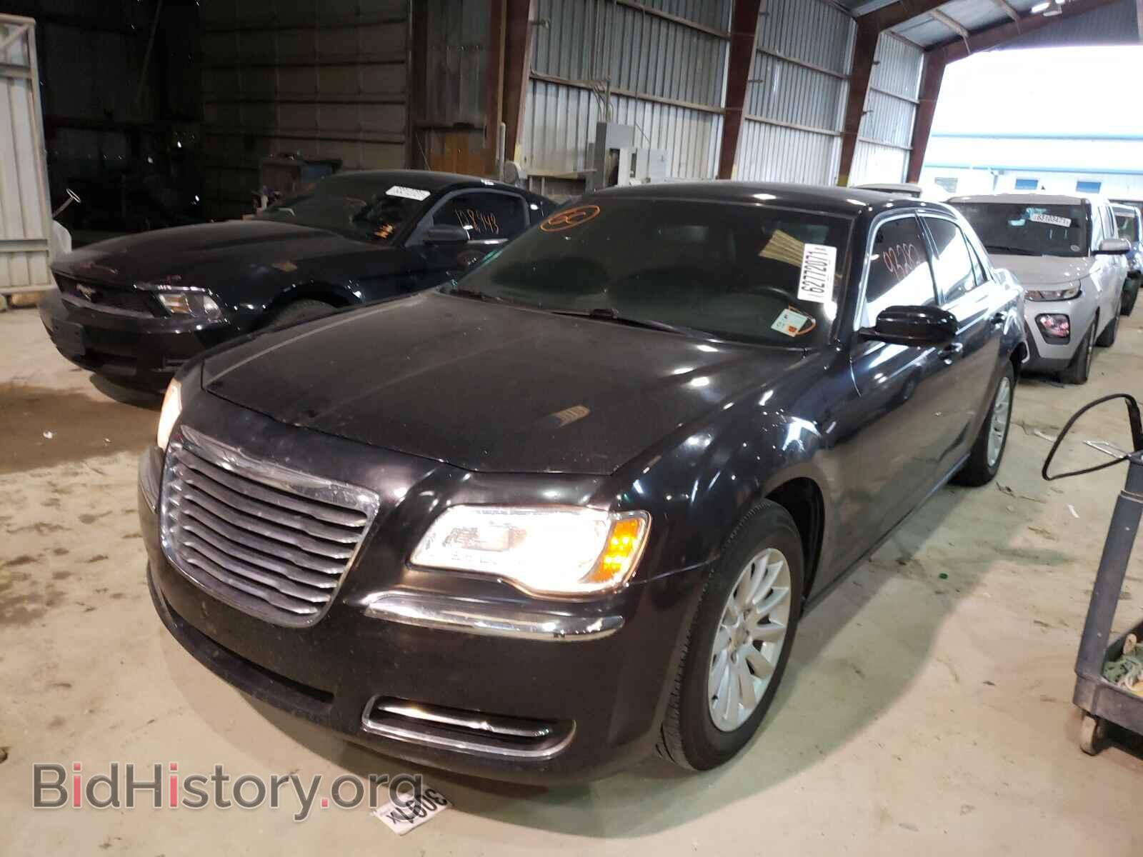 2013 CHRYSLER 300 - VIN: 2C3CCAAG9DH709697 - Фото 2