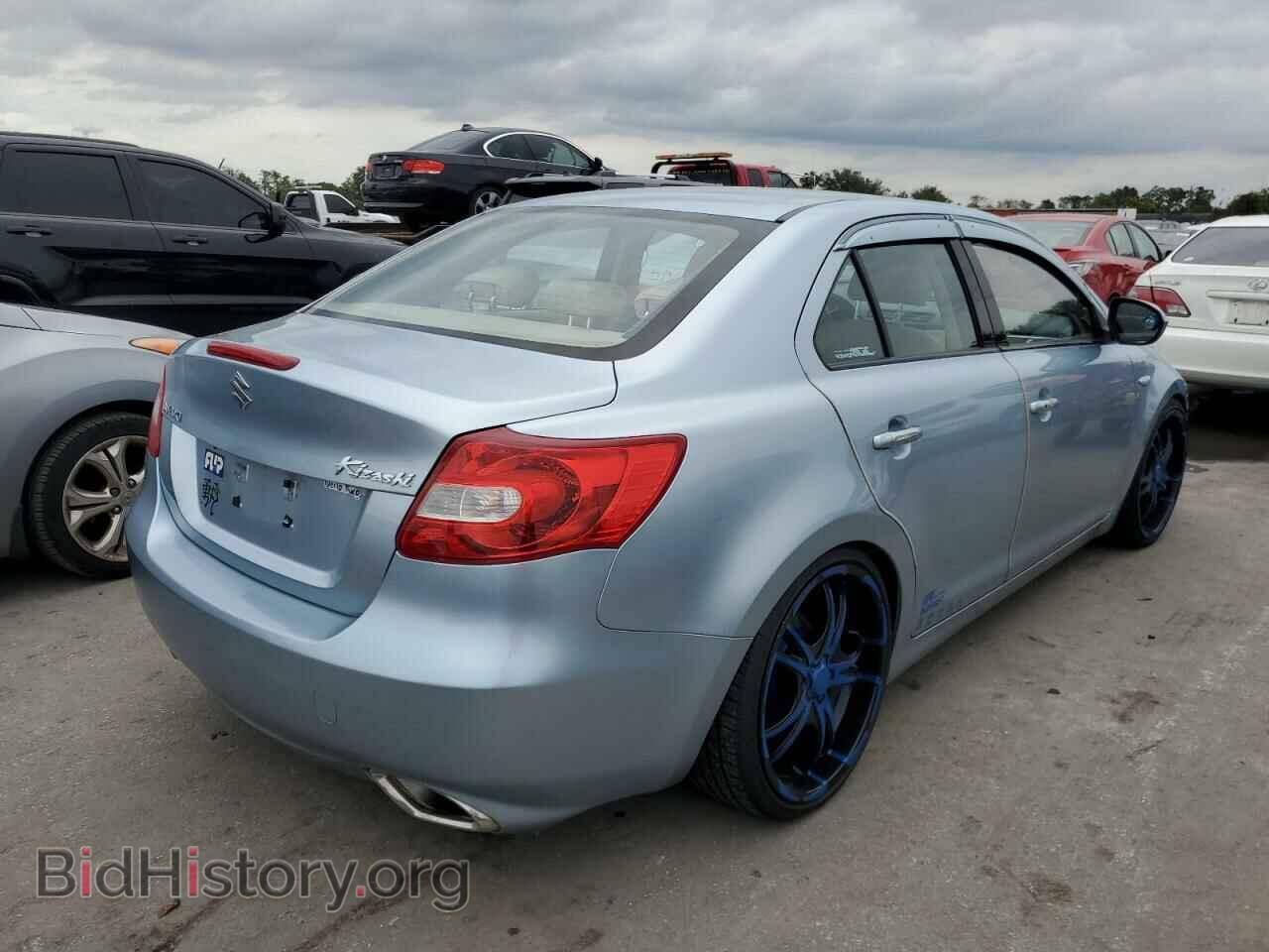 2010 SUZUKI KIZASHI - VIN: JS2RE9A31A6100392 - Photo 4