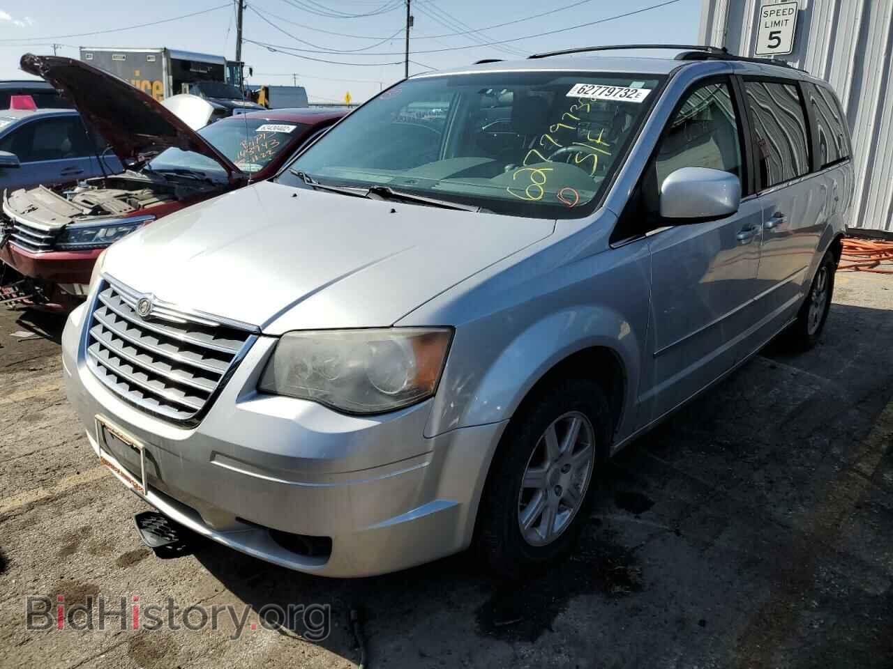 2010 CHRYSLER MINIVAN - VIN: 2A4RR5D17AR373325 - Фото 2