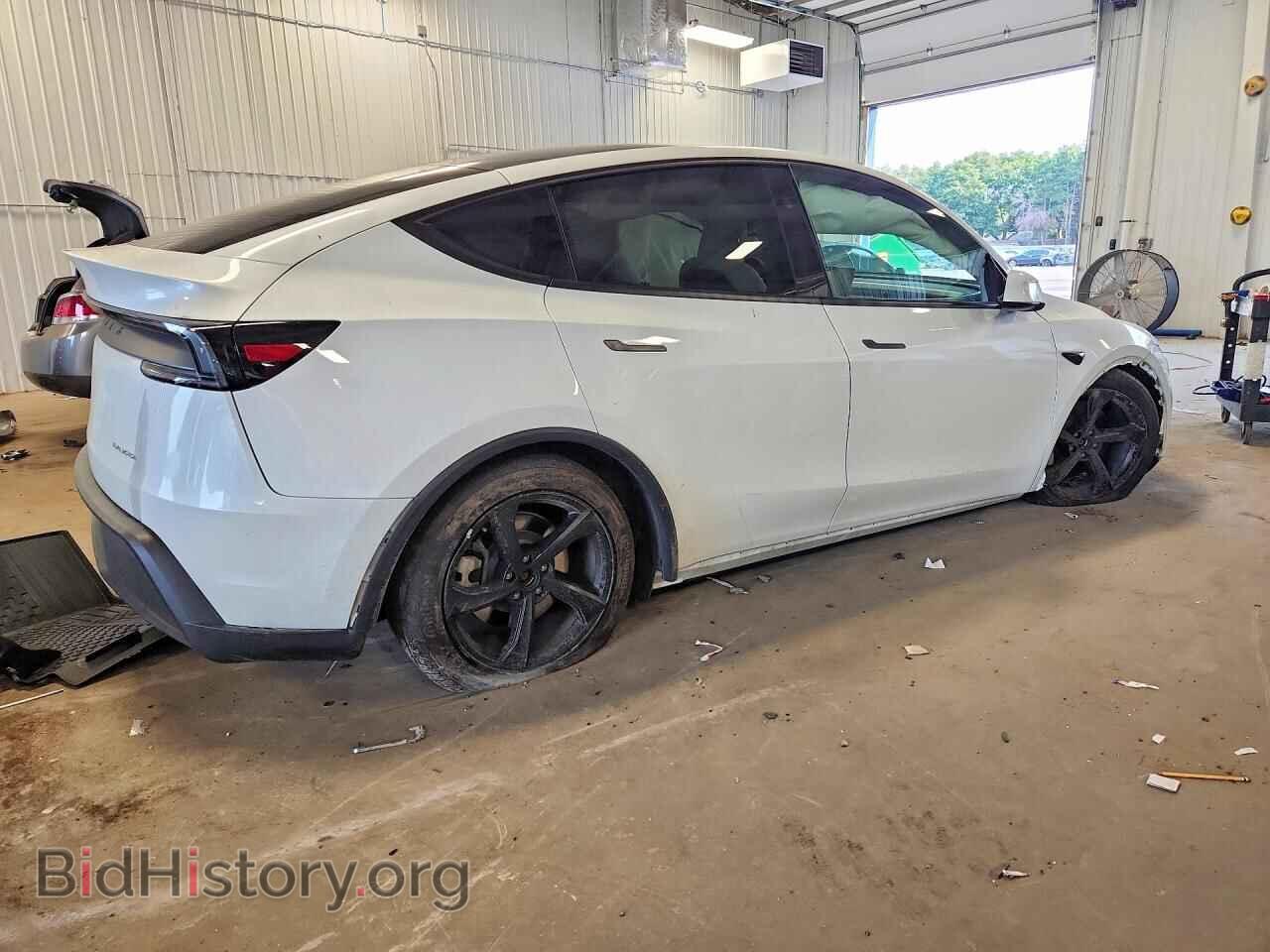 2026 TESLA MODEL Y - VIN: 7SAYGDEE2TF439591 - Фото 3