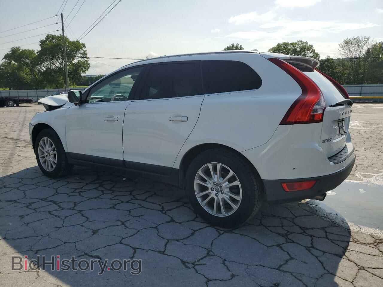2010 VOLVO XC60 - VIN: YV4992DZ7A2061575 - Фото 2