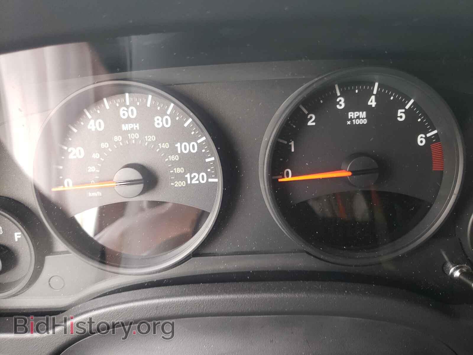 2012 JEEP COMPASS - VIN: 1C4NJCBA9CD504196 - Photo 8