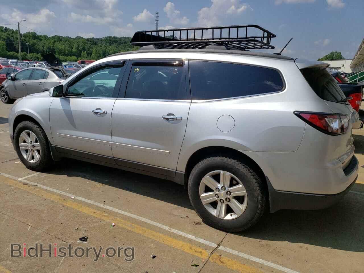 2013 CHEVROLET TRAVERSE - VIN: 1GNKVJKD3DJ219400 - Фото 2