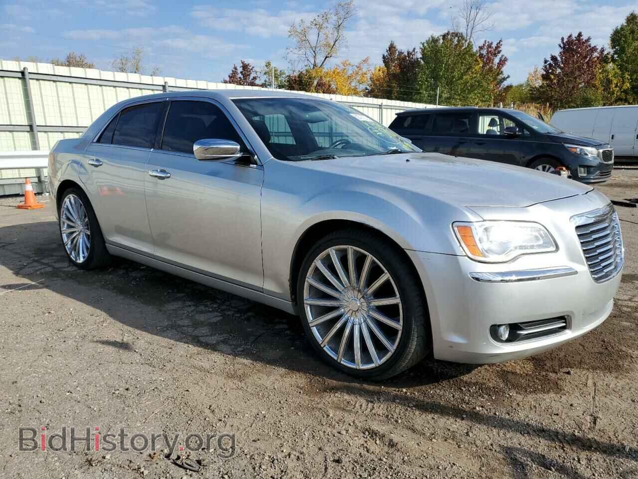 Фотография 2C3CCACG6CH129609 - CHRYSLER 300 2012