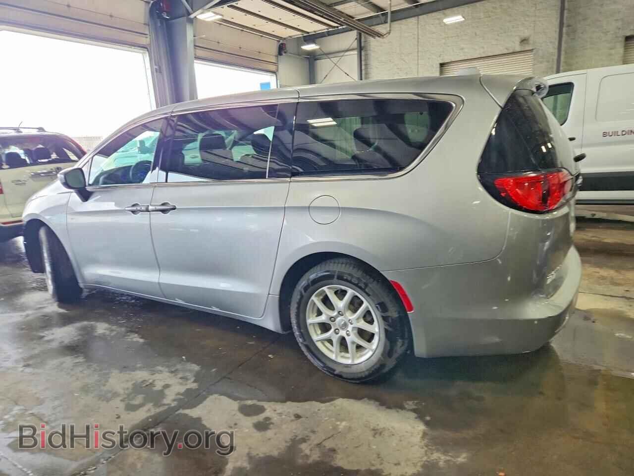 2017 CHRYSLER PACIFICA - VIN: 2C4RC1DGXHR694998 - Photo 2