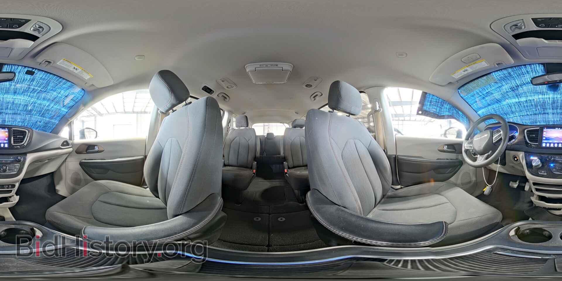 2017 CHRYSLER PACIFICA - VIN: 2C4RC1DGXHR694998 - Photo 16