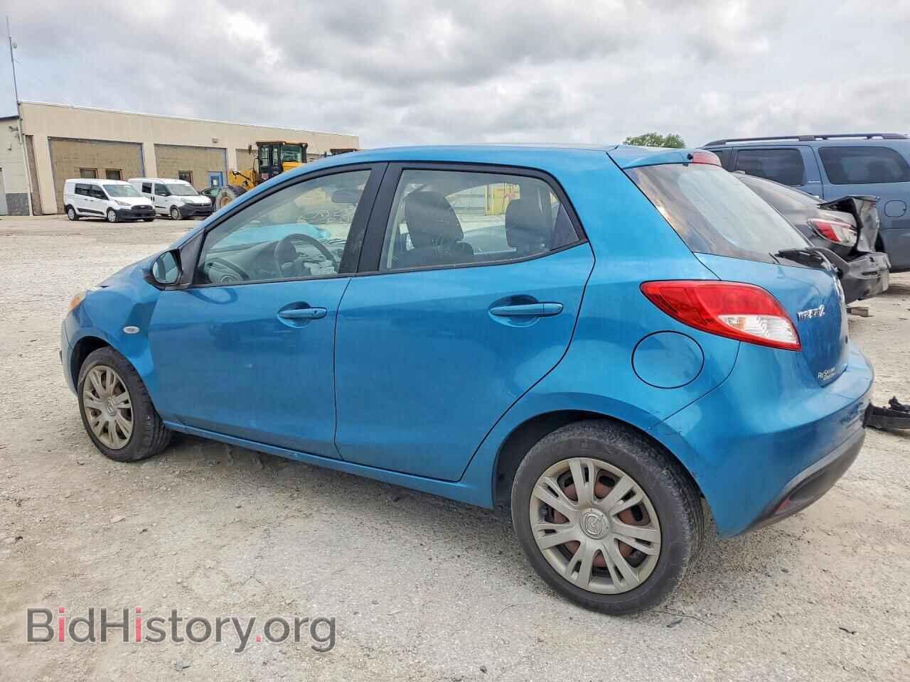 2011 MAZDA 2 - VIN: JM1DE1HY4B0131227 - Photo 2