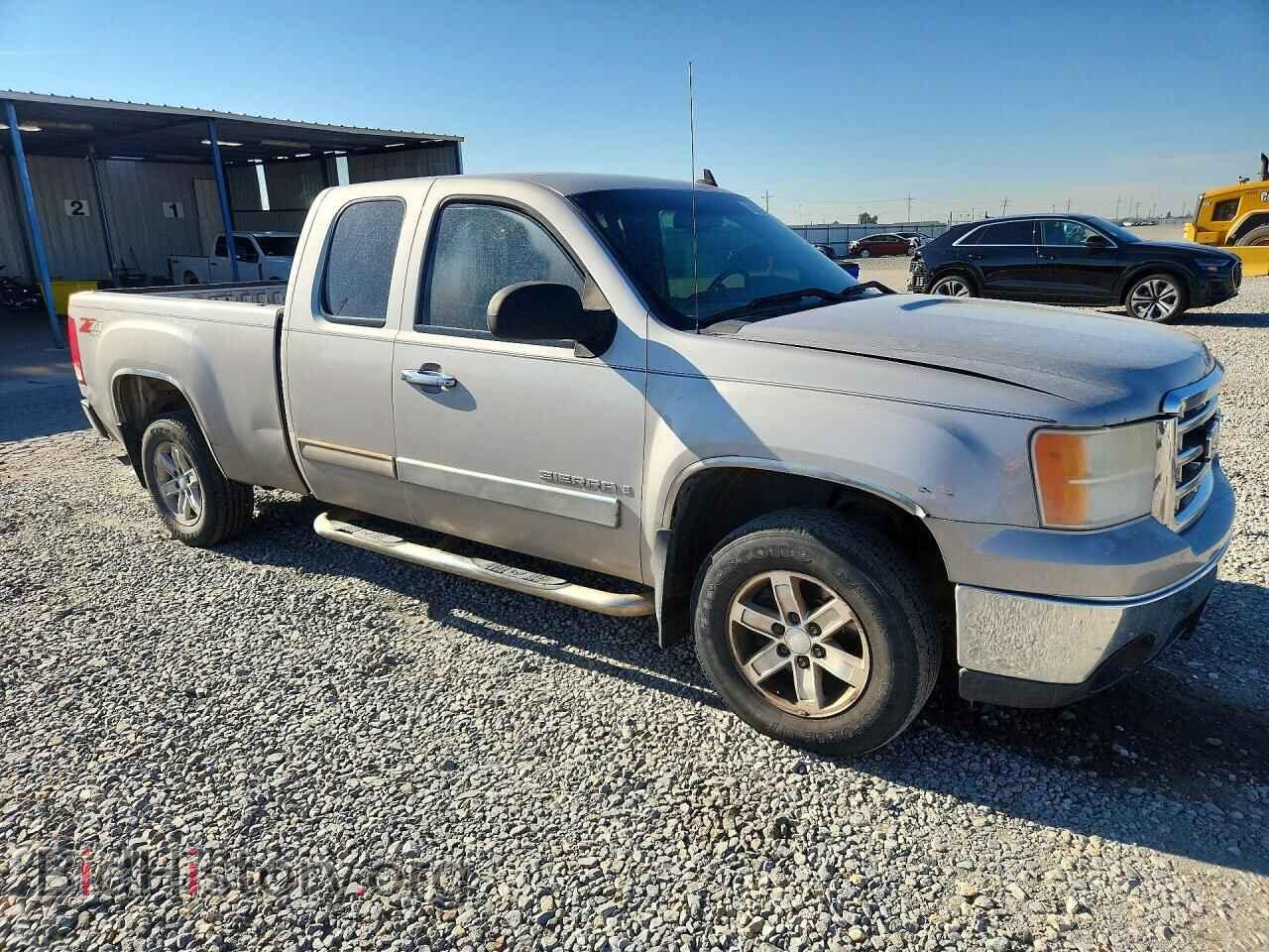 2008 GMC SIERRA - VIN: 2GTEK19J181211743 - Фото 4