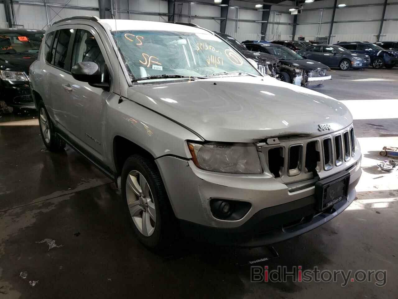 Photo 1J4NT1FB2BD264399 - JEEP COMPASS 2011