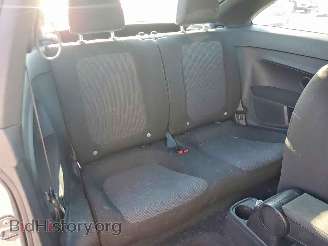 2014 VOLKSWAGEN BEETLE - VIN: 3VWF17AT0EM644804 - Фото 10