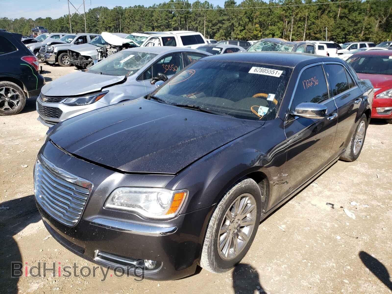2013 CHRYSLER 300 - VIN: 2C3CCAET1DH580748 - Фото 2