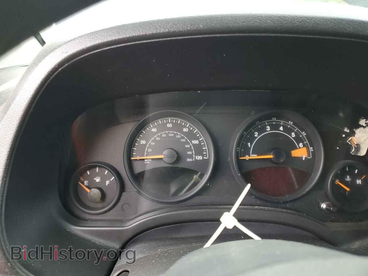 2014 JEEP COMPASS - VIN: 1C4NJCBB1ED769920 - Photo 9