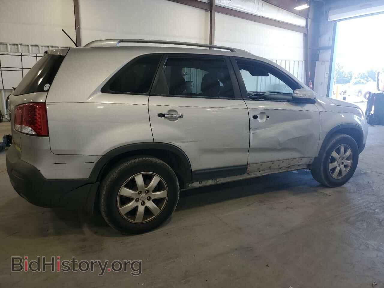 2011 KIA SORENTO - VIN: 5XYKT4A15BG139651 - Фото 3