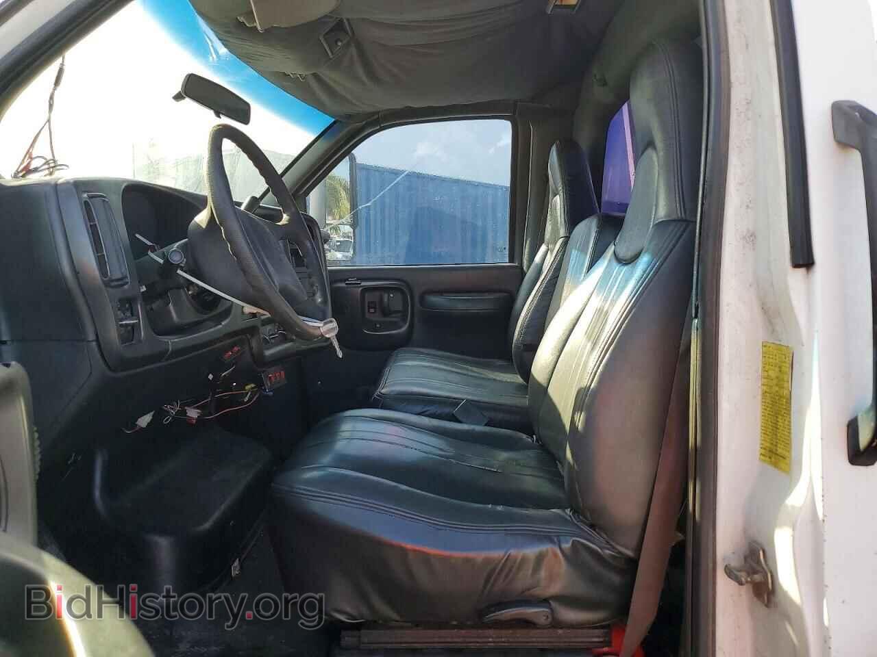 2005 GMC C/K/R5500 - VIN: 1GDE5C1275F527543 - Фото 7