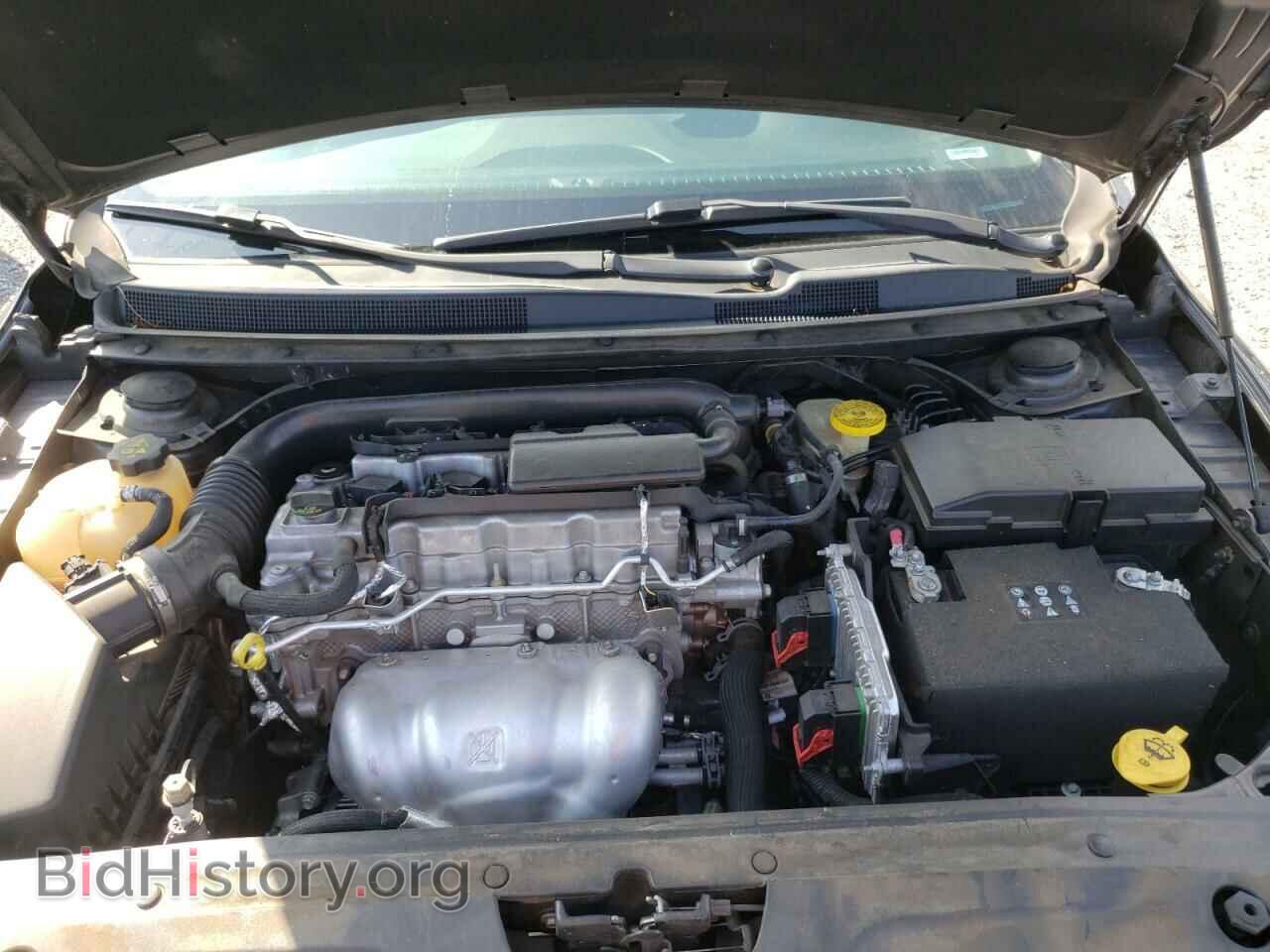 2016 CHRYSLER 200 - VIN: 1C3CCCFB9GN193748 - Фото 11