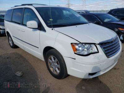 2010 Chrysler MINIVAN Town & COU, white — VIN 2A4RR5D19AR324465, Copart