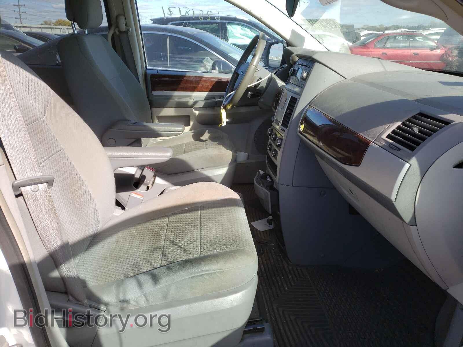 2010 CHRYSLER MINIVAN - VIN: 2A4RR5D19AR324465 - Фото 5