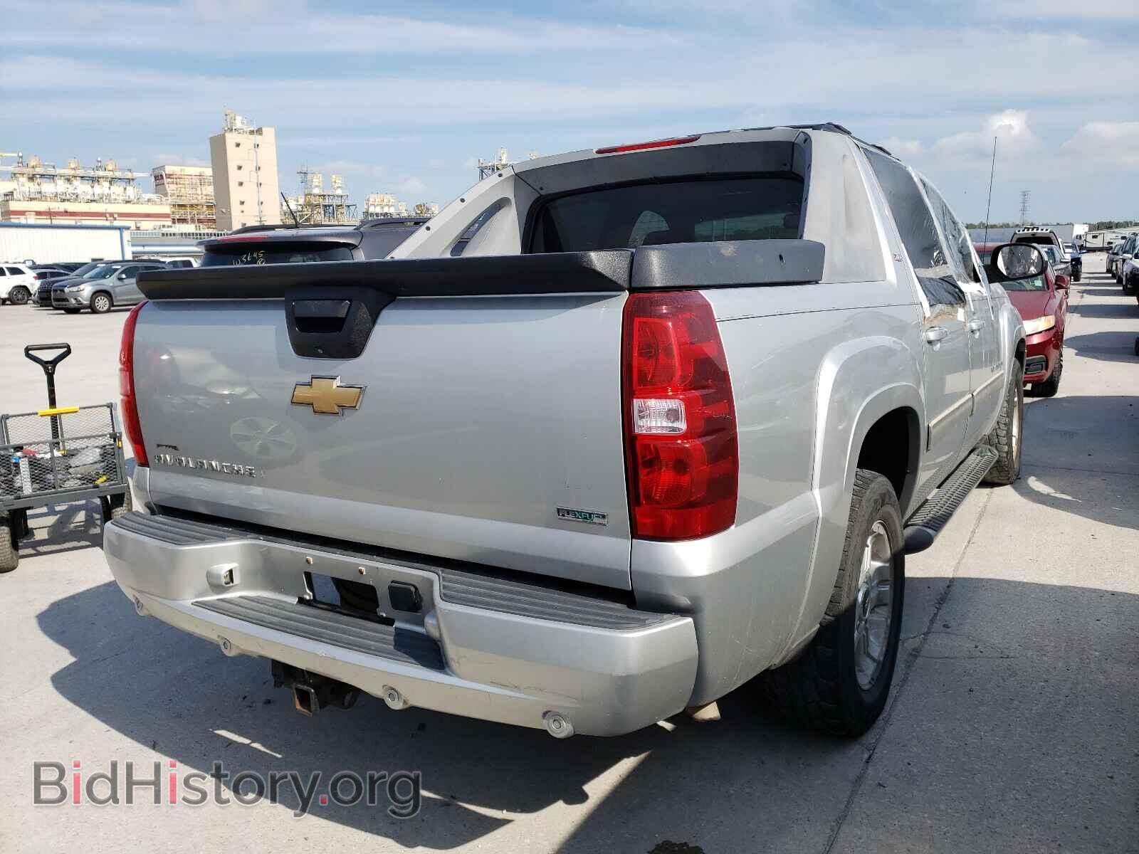 2010 CHEVROLET AVALANCHE - VIN: 3GNVKFE08AG215819 - Фото 4