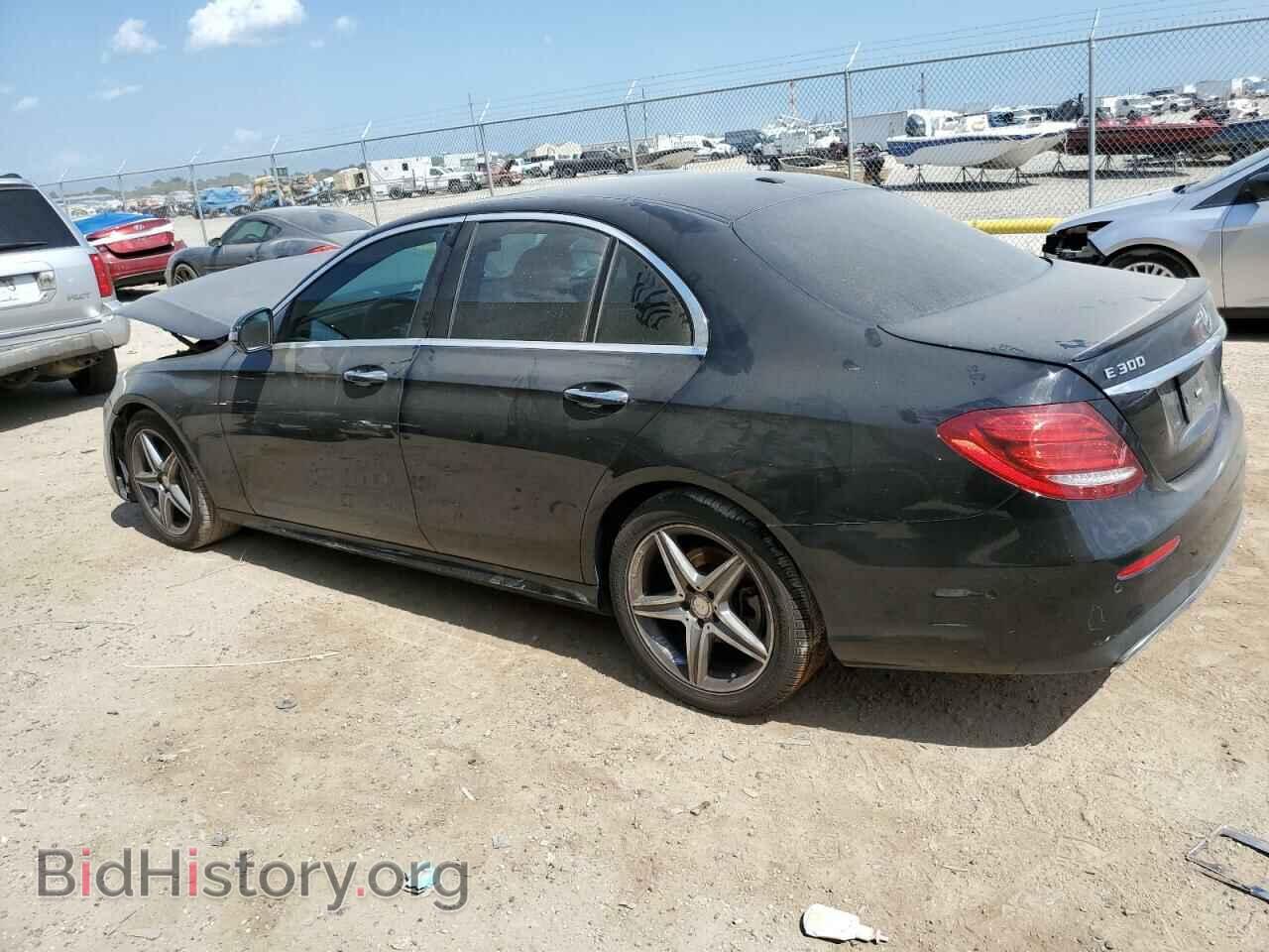 2017 MERCEDES-BENZ E-CLASS - VIN: WDDZF4JB5HA084874 - Фото 2
