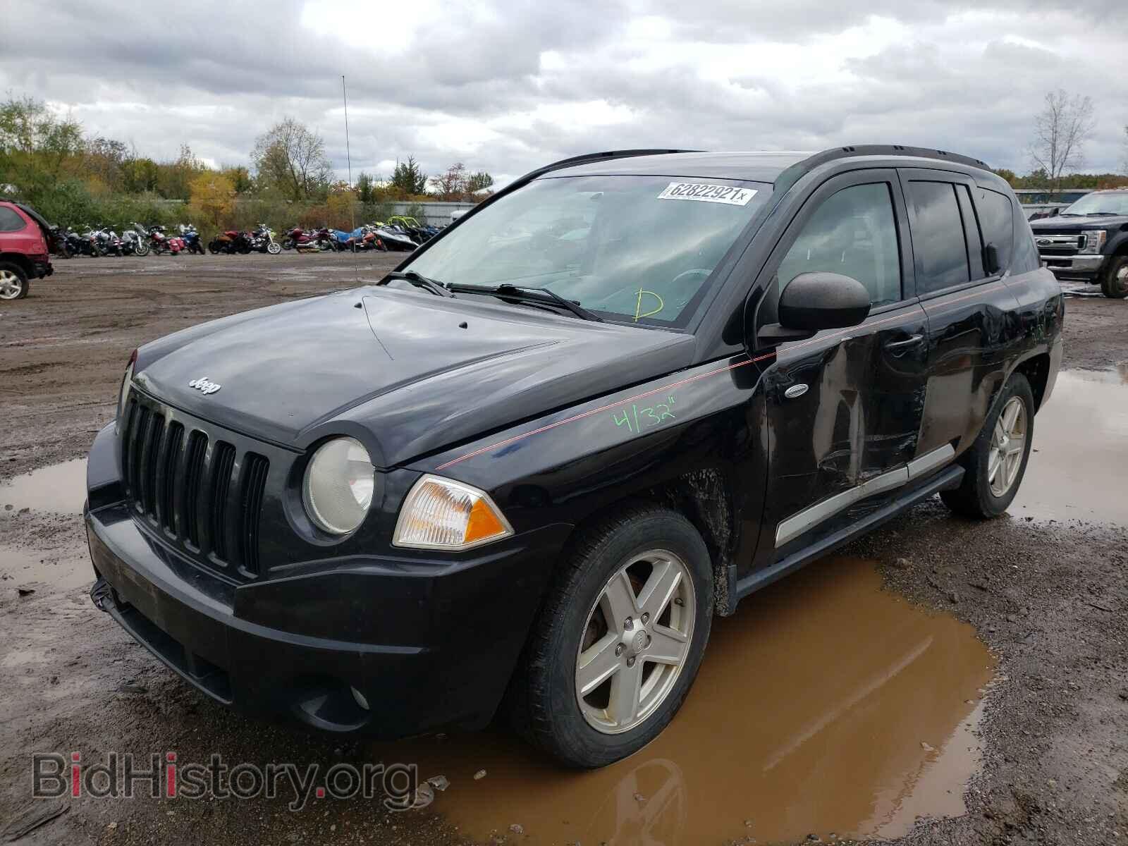 2010 JEEP COMPASS - VIN: 1J4NF1FB0AD653984 - Фото 2