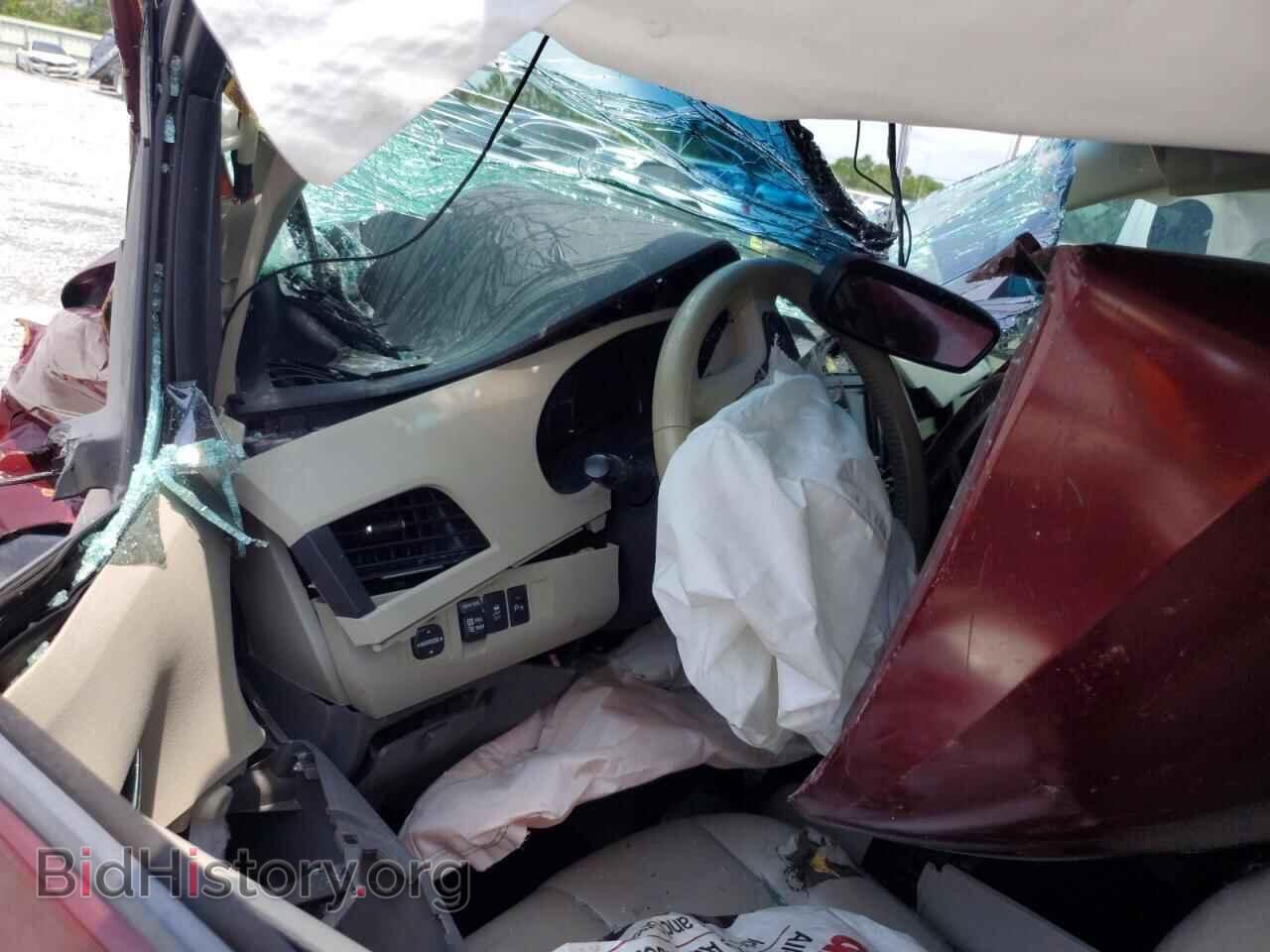 2011 TOYOTA SIENNA - VIN: 5TDYK3DC2BS068321 - Фото 8