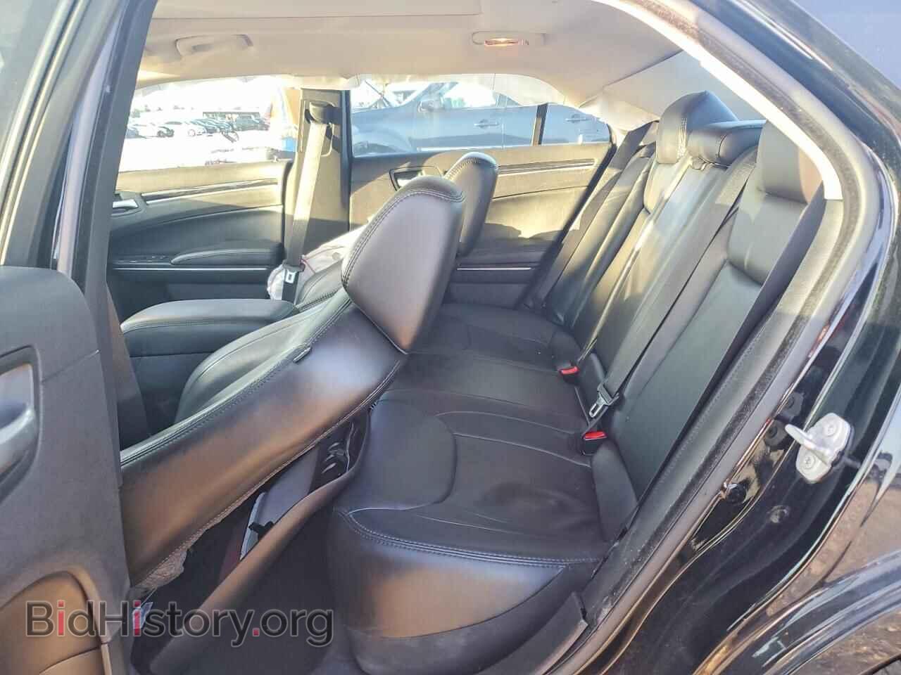 2016 CHRYSLER 300 - VIN: 2C3CCAAG1GH135097 - Photo 10