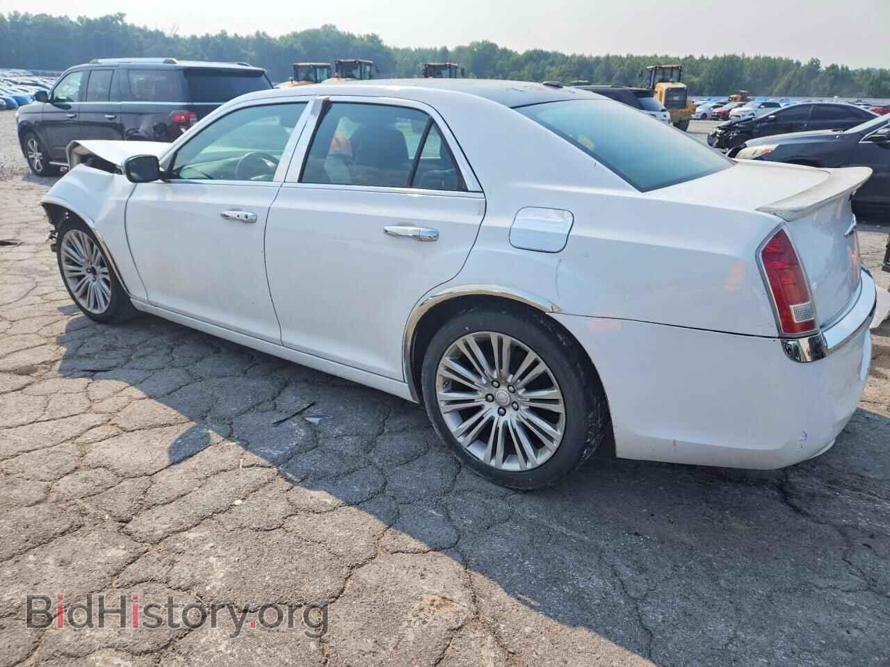 2014 CHRYSLER 300 - VIN: 2C3CCABG8EH176094 - Фото 2