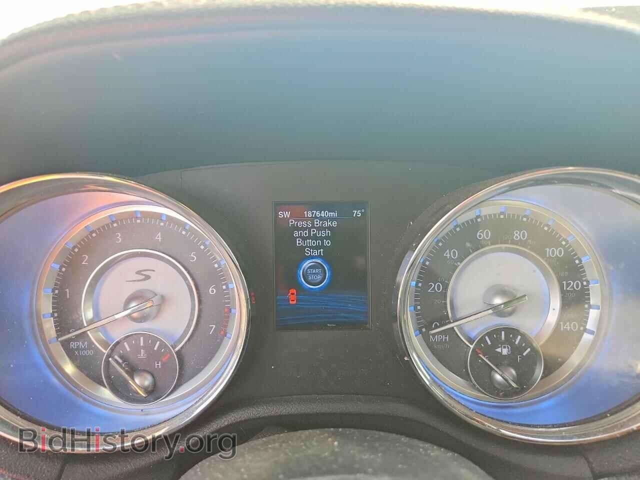 2014 CHRYSLER 300 - VIN: 2C3CCABG8EH176094 - Фото 9
