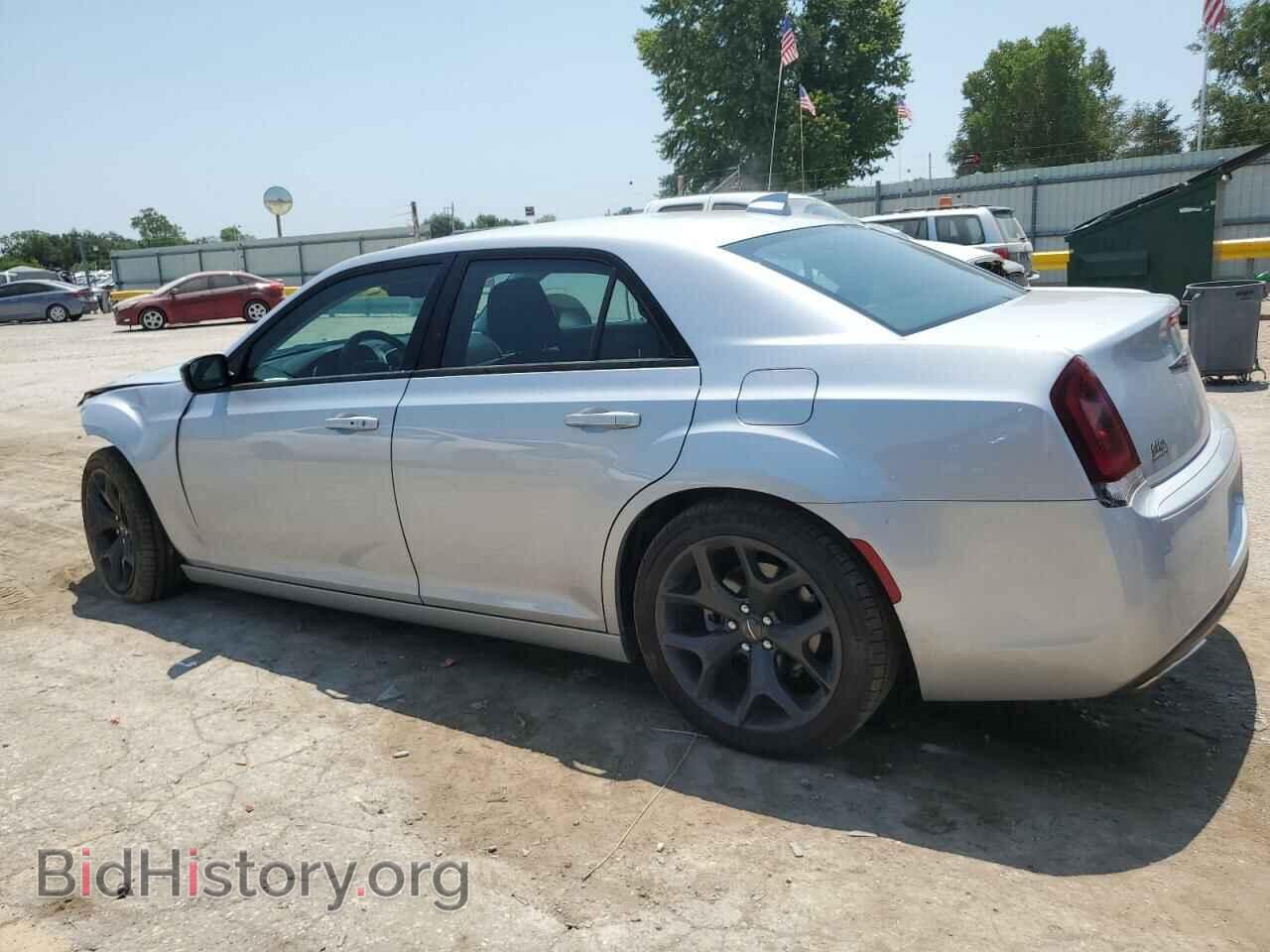 2021 CHRYSLER 300 - VIN: 2C3CCAAG5MH567090 - Фото 2