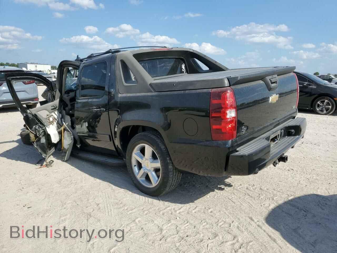 2011 CHEVROLET AVALANCHE - VIN: 3GNMCFE07BG372235 - Фото 2